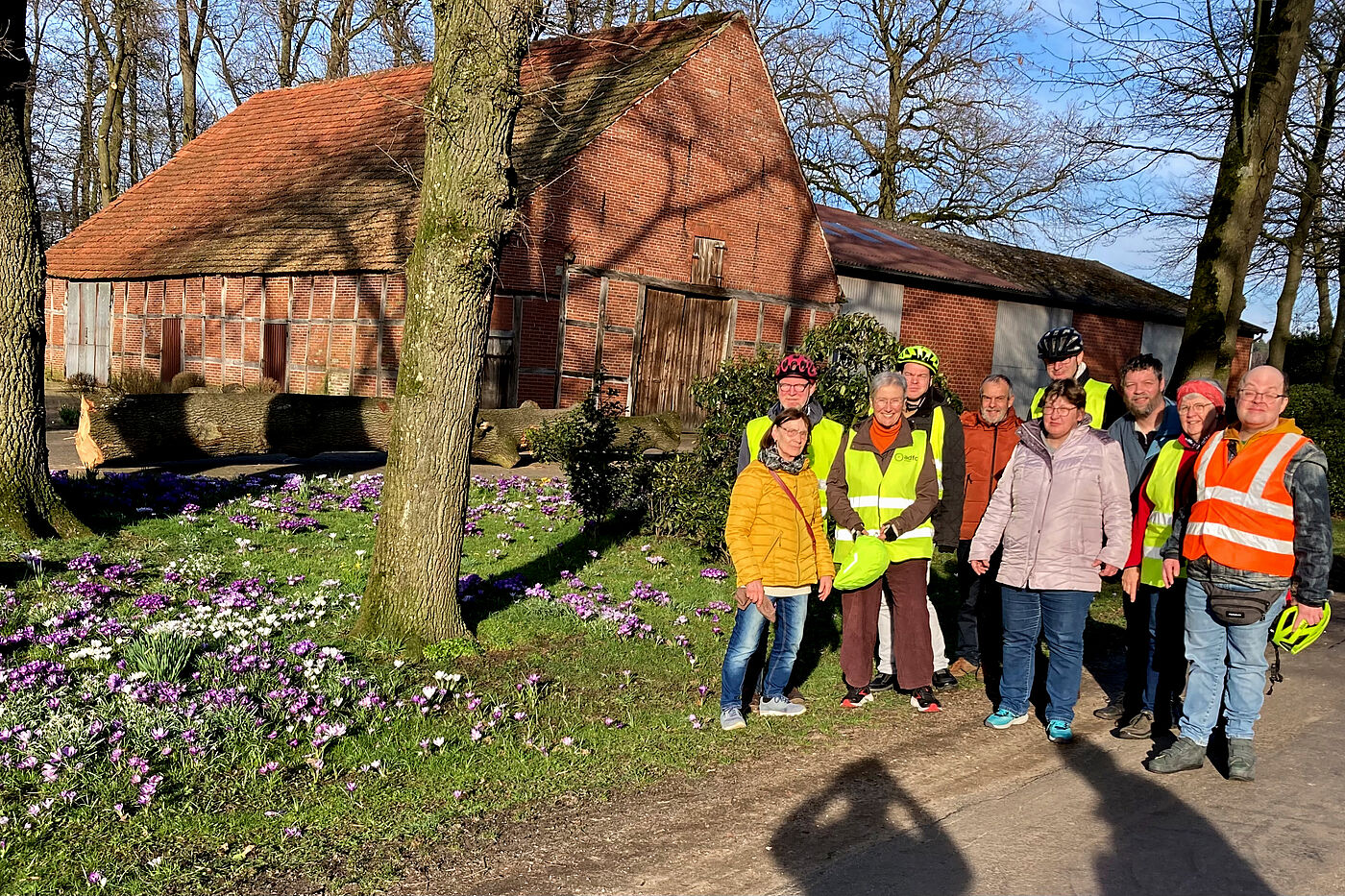 Kleines Gruppenfoto auf der ersten Linas-Radtour 2024