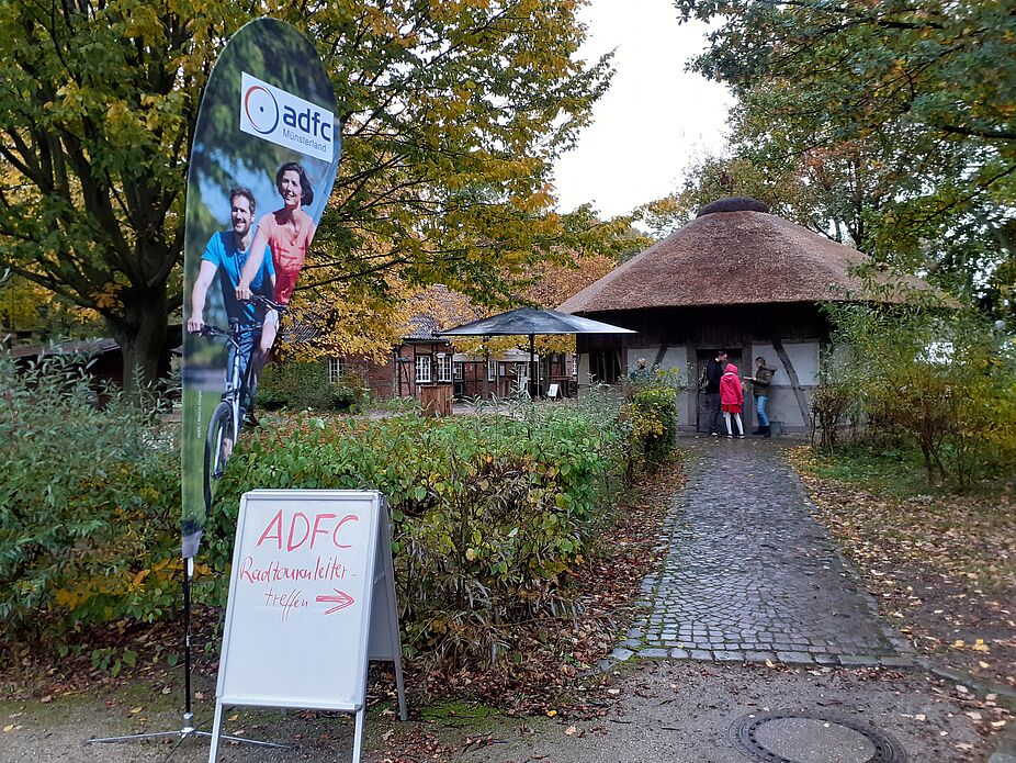 2020_10_25_Radtourenleitertreffen_Weg_zum_Graeftenhof Radtourenleitertreffen 2020